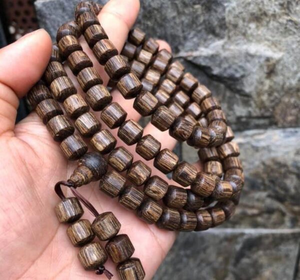 agarwood mala necklace